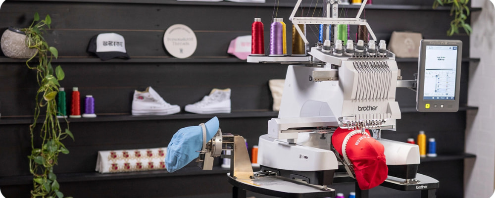 Bras livre pour broderie de casquette